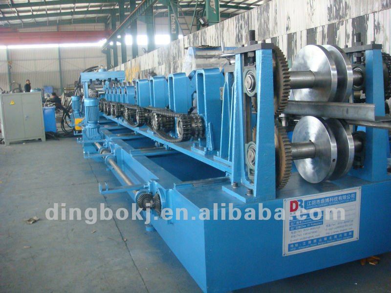 Z shape roll forming machine with 20 group rolling