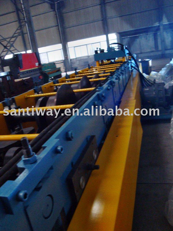 Z shape steel purlin roll forming machine