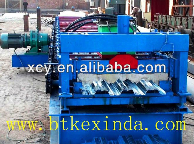 Zinc 688 matel steel deck plate cold roll forming machine