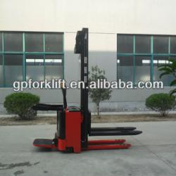 1.2 Ton Electric Reach Stacker AC Power, Lifting height 3m, ERC212