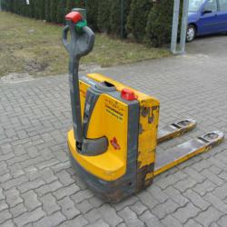 1.600 kg Jungheinrich ELE16AC from 2003 - electro reach truck ELK035