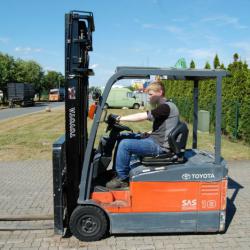 1.800kg used Toyota 7FBEF18 Elektro forklift- E4691 -