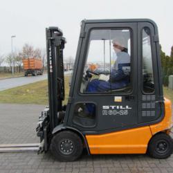 2.500 kg Still R60-25 from 2005 - electro forklift truck E4661