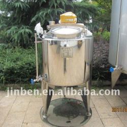 Acid storage tank