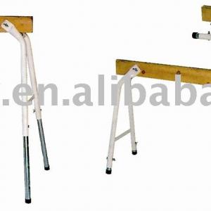 Adjustable sawhorse