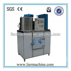 Air cooled flake ice maker