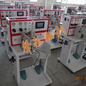 Auto nails fixing machine