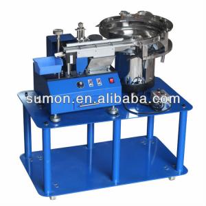 Automatic bulk capacitor cut foot machine