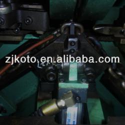 Automatic chains welding machine