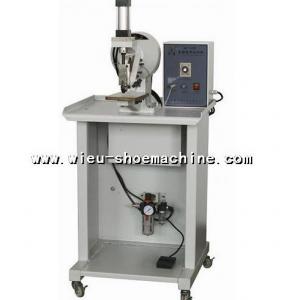 Automatic four-claws nail attaching machine