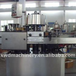 Automatic glass bottle labeling machine