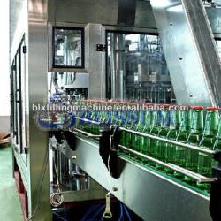 Beer bottle capping machine for metal caps