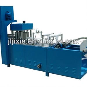 Cloth folding machine