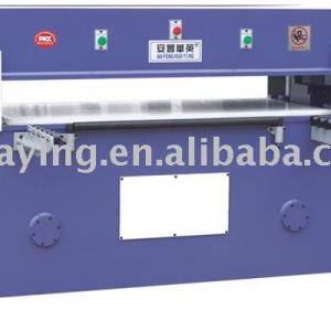 Cloth hydraulic pressure die cutting machine