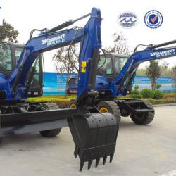 Construction machinery mini wheel excavator, 0.25m3, 4WD, air-conditioner,cummins engine, hammer,C/O