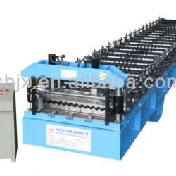 Corrugated roll forming machine