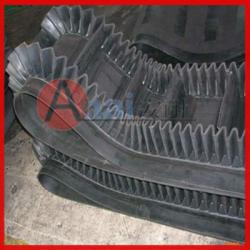 Corrugated sidewall conveyor belt