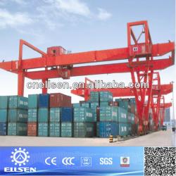 Double beam gantry crane with compact structure