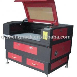 Fabric/Cloth Laser Cutting Machine (QS1121)