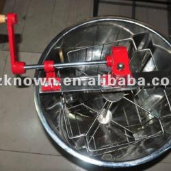 Hot sell 4 frames stainless steel manual honey bee extractor bee equipment manufacturer