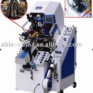 HYDRAULIC CEMENTING TOE LASTING MACHINE