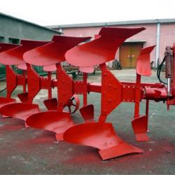 Hydraulic reversible furrow plow, soil preparation machines