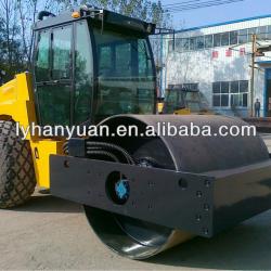 Hydraulic single drum vibratory road roller vibrator with pad foot