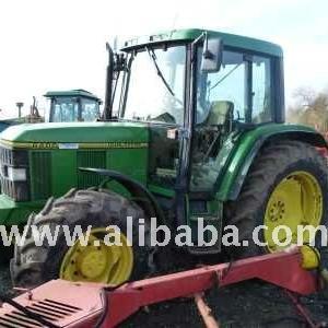 John Deere 6400