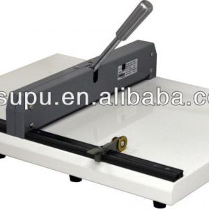 Manual die cutting and creasing machine