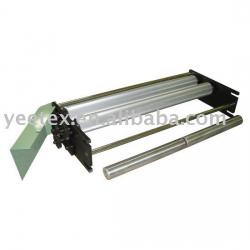 Needle loom rubber feeder