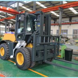 Off road forklift