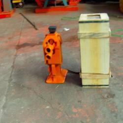 orange cast steel mechanical track jack ,rack-type jack ,rack lifting jack