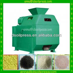 Organic fertilizer pair rollers extrusion granulation machine