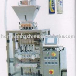 Packing machine with vacuum feeder