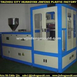 Plastic bottle cap molding machine