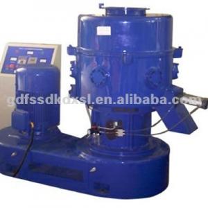 Plastic granulating machine