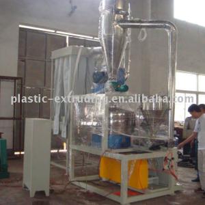 plastic pulverizer
