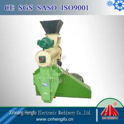 Poultry feed pellet machine for making animal feed