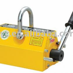 Powerful magnetic lifter