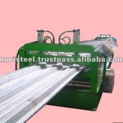 Roll forming machine