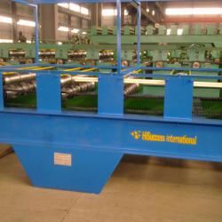 Roll forming machine