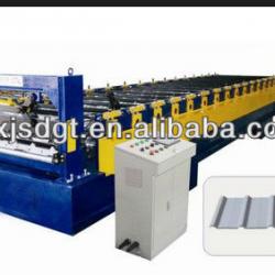 Roofing form machine