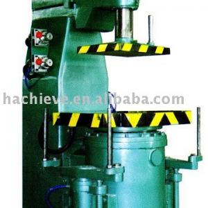 Sand molding macine