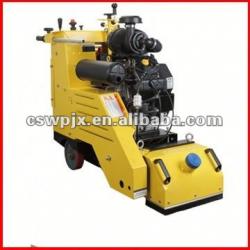 Self propelled asphalt road milling machine