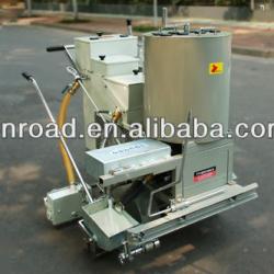 Self-propelled Screeding type two component road marking machine