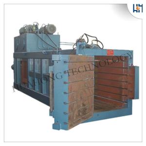 Semi-automatic plastic crate horizontal baler