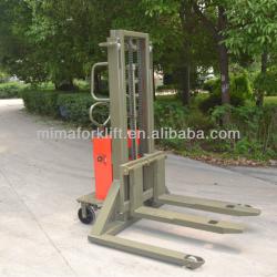 semi-automatic straddle stacker