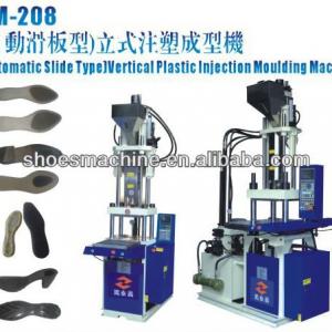 Shoe sole injection molding machine