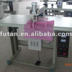 Ultrasonic nonwoven bag handle welding machine