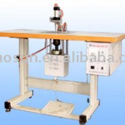 Ultrasonic spot welding machine